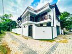 Brand New Luxury Beautiful House For Sale - Thalawathugoda