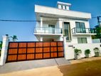 Brand New Luxury Brick Wall House in Piliyandala