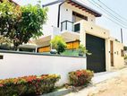 Brand New Luxury House for Sale in Talawatugoda