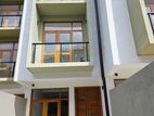 Brand New Luxury House(condominium property)- Nugegoda,Delkanda