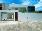 Brand new Luxury Modern House for sale in Kottawa