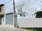 Brand New Modern 3 Story House - Walking Distance to Malabe Town