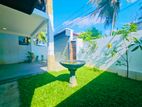 Brand-New Modern House for Sale – Thalawathugoda Road Hokandara