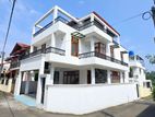 Brand New Modern Luxury 3 Storey House for Sale in Piliyandala