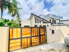 Brand New Modern Single Storey Quality House in Kahathuduwa