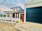 Brand New Mordern House in Kahatuduwa