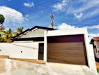 Brand New Single Storey House In Near The 162 Road Batuwandara