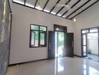Brand New Single Storey Luxury House for Sale In Diyagama(bwy27ii3)