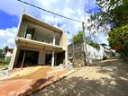 Brand-New Solid House - Talawathugoda 500 meters to Thalawathugoda Junc