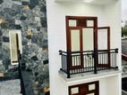 Brand New solid Modern super luxury piliyandala kottawa rd close by