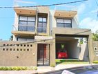 Brand New Super Luxury 2-Storey Home with Rooftop,Piliyandala