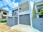 Brand New Superb Two Storey Quality House in Piliyandala