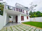 BRAND NEW THREE STOREY HOUSE FOR SALE IN MAHRAGAMA BOKUNDAR ROAD