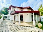 Brand New Two Storey Solid House In batuwandara Piliyandala