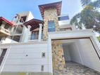 Bricks Walls - 3 Stories Super Quality Mordern House in Piliyandala