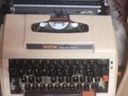 BROTHER Deluxe English Typewriter