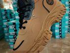 Brown bootshoe