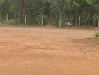 බස්පාරට මුහුනලා ඉඩමක් අනුරාධපුර