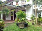Building + 15 perch Land for rent - Athurugiriya