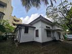 Bunglow type House in Colombo 05 for Sale