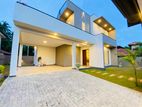 C O M P L E T House For Sala in Negombo