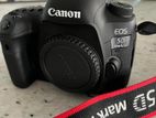 Canon 5D Mark IV with Lens