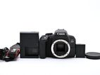 canon 800D DSLR body