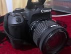Canon 800D with Kit Lens