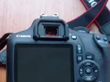 Canon EOS 2000D