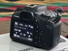 Canon EOS 2000D