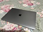 Careful and Low Used Apple Mac Book Pro 16"