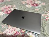 Careful and Low Used Apple Mac Book Pro 16"