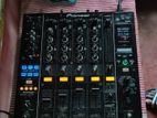 CDJ 900 Neus mixer with 2000 Nxs2 player