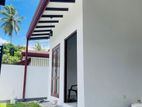 Charming Family House in Athurugiriya