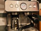 Coffee Machine with Grinder