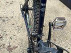 Coll Giant Tax Mountain Bike