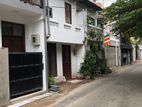 Colombo 03 : 3BR (1.8P) House for sale in