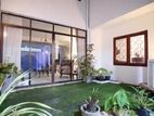 Colombo 03 : 4BR (9P) Fully Furnished A/C Luxury House for Rent