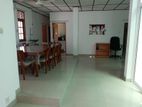 Colombo 05 - Polhengoda Road 03 Roomed Upstairs Unit Available on Rent