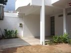 Colombo 5 : A/C BR Luxury House for Rent