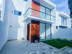 Colombo Suburb Living: Brand New 3-Storey House in Mahabage