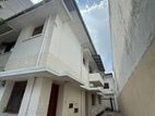 Colonial Type Commercial House for Rent in Colombo 4