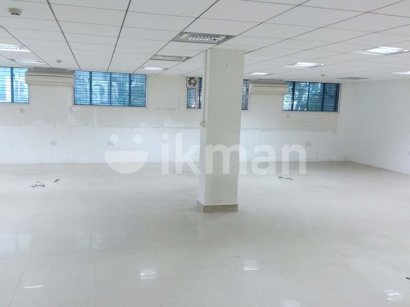 Commercial Building for Sale in Colombo 05 ikman
