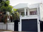 Commercial House for Rent at Off Dickmans Rd, Colombo 5 (C7-10177)