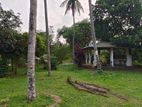 Commercial land for sale facing main road in Kelaniya