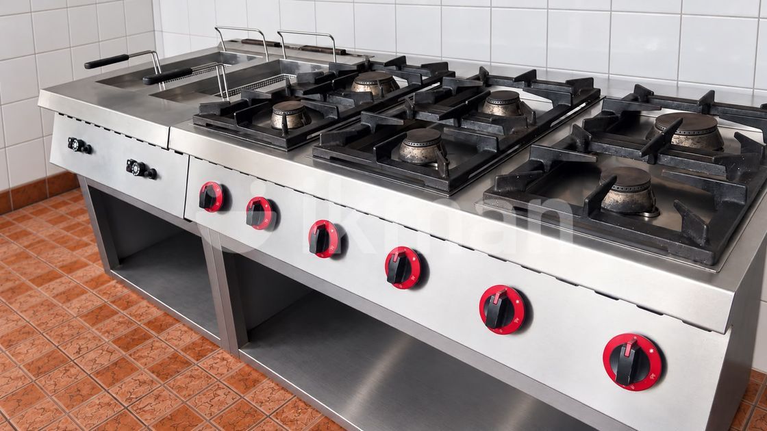 Commercial 6 Burner Gas Cooker With Deep Fryer for Sale in Galle City ...