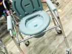 Commode Chair With Wheels කොමඩ් පුටු