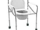 Commode chair without wheels