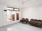 Cosy house near KDU, Universities, walking distance to Galle Rd