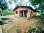 Cozy 3BR House on 21.5 Perches Land – Avissawella